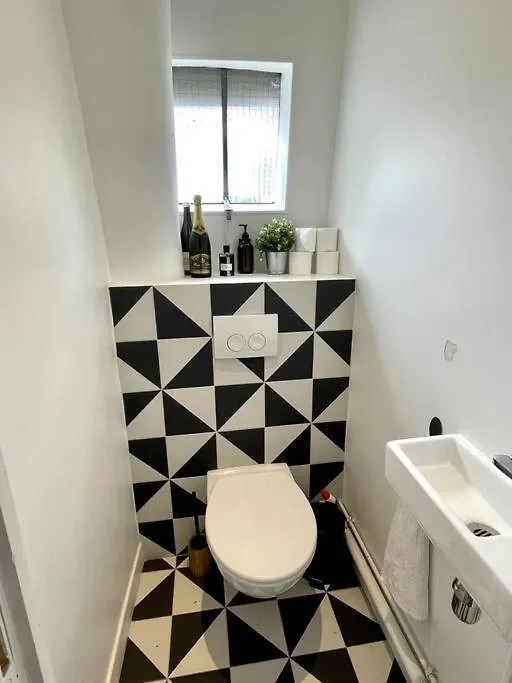 Beautiful Parisien Apartment In The City Center 0*,